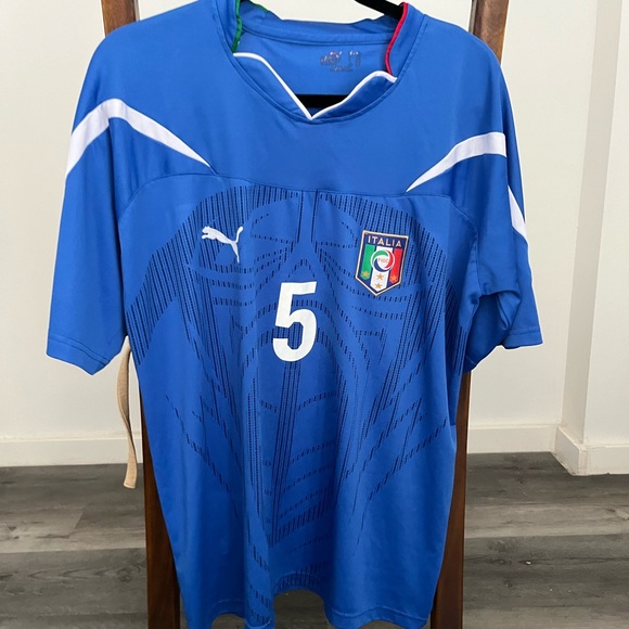 Italy Home Jersey- Fabio Cannavaro’s name and number - Picture 13 of 14